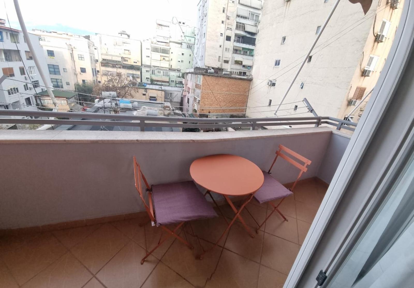 Nevila'S Apartment Тирана Екстер'єр фото