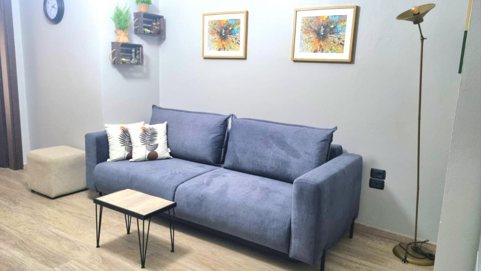 Nevila'S Apartment Тирана Екстер'єр фото