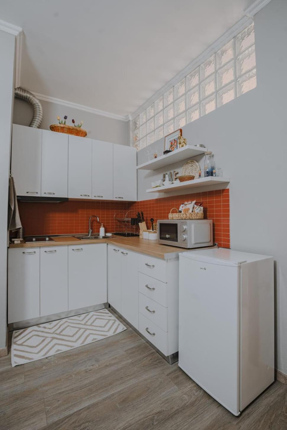 Nevila'S Apartment Тирана Екстер'єр фото
