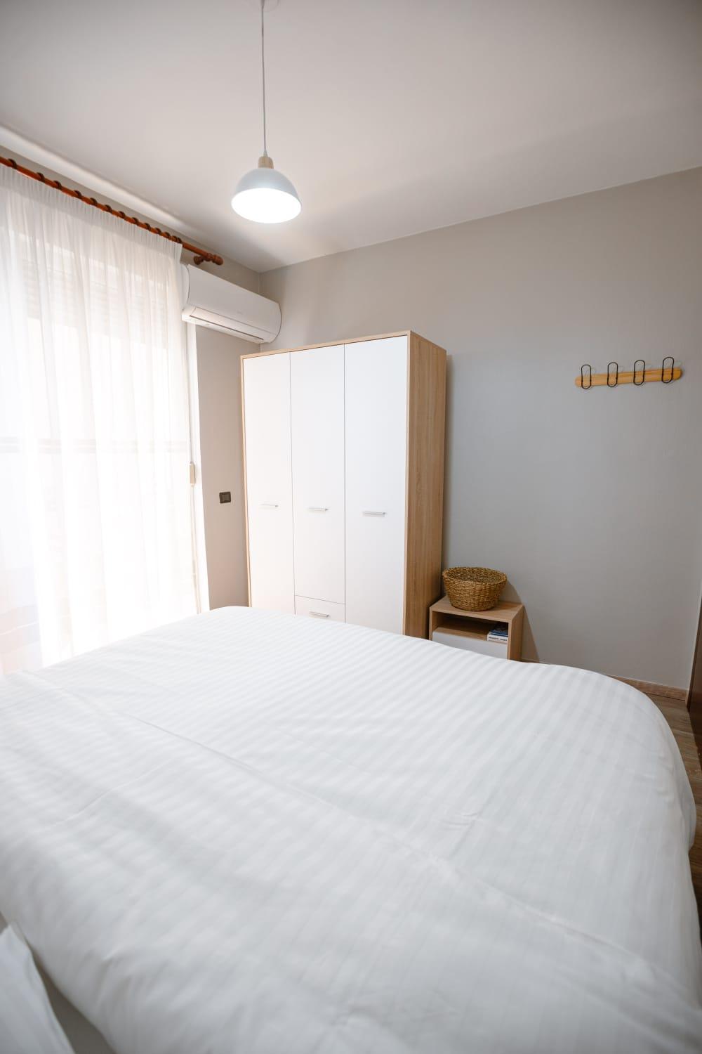 Nevila'S Apartment Тирана Екстер'єр фото
