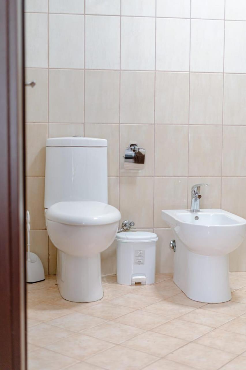 Nevila'S Apartment Тирана Екстер'єр фото