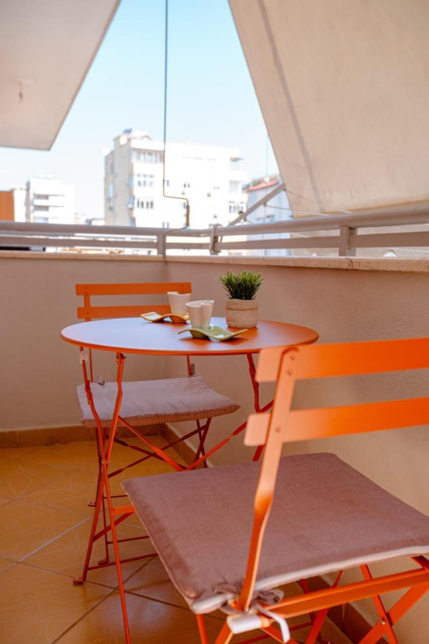 Nevila'S Apartment Тирана Екстер'єр фото
