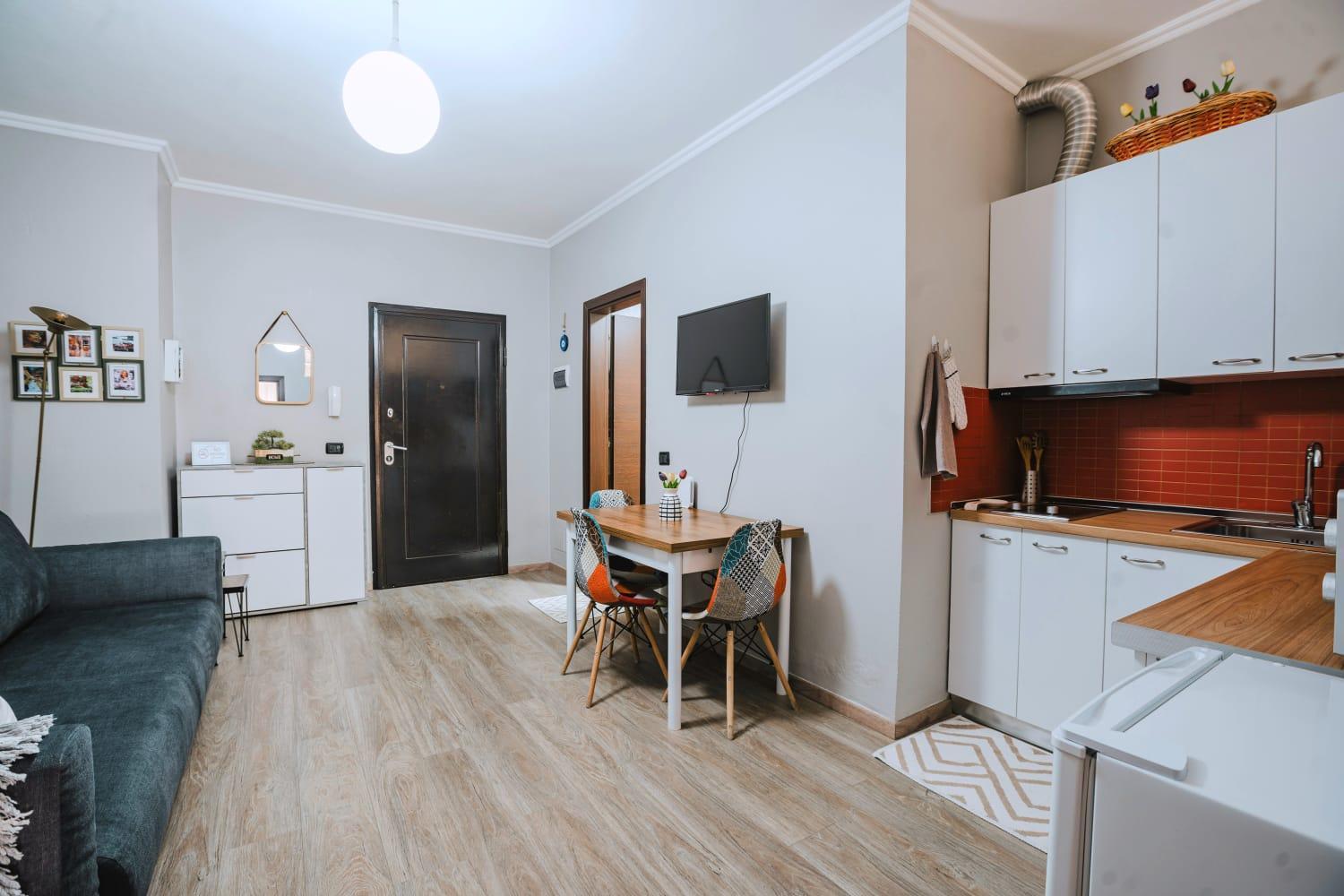 Nevila'S Apartment Тирана Екстер'єр фото