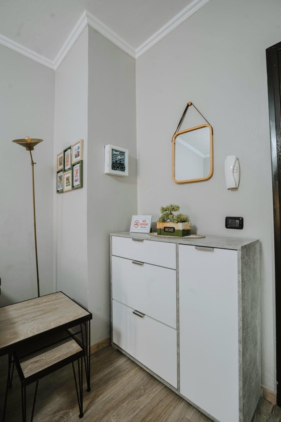 Nevila'S Apartment Тирана Екстер'єр фото